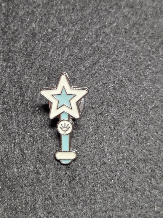 Accessories - **Kids Star Wand Enamel Pin - Blue & White**